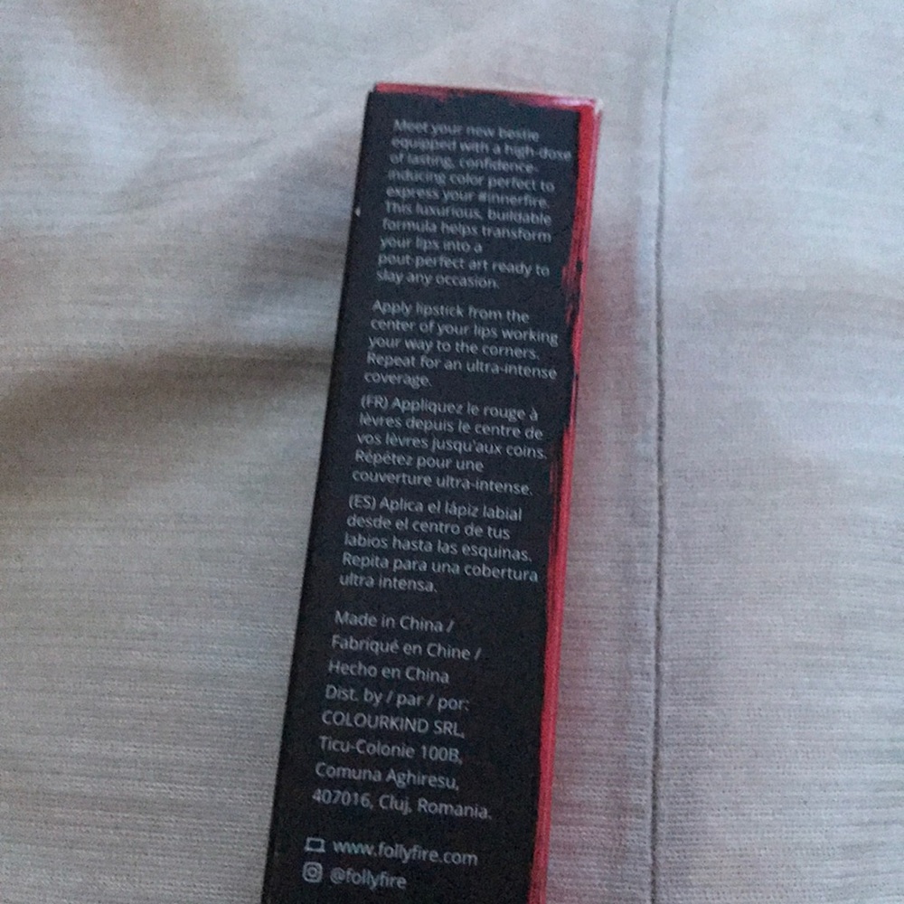 Lipstick - Picture 4 of 6